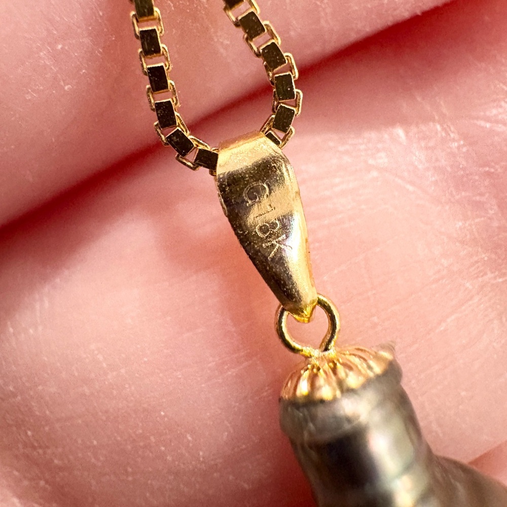 Vintage Tahitian Pearl Pendant: 18K Yellow Gold Solitaire, Elegant Dainty - Picture 9 of 13